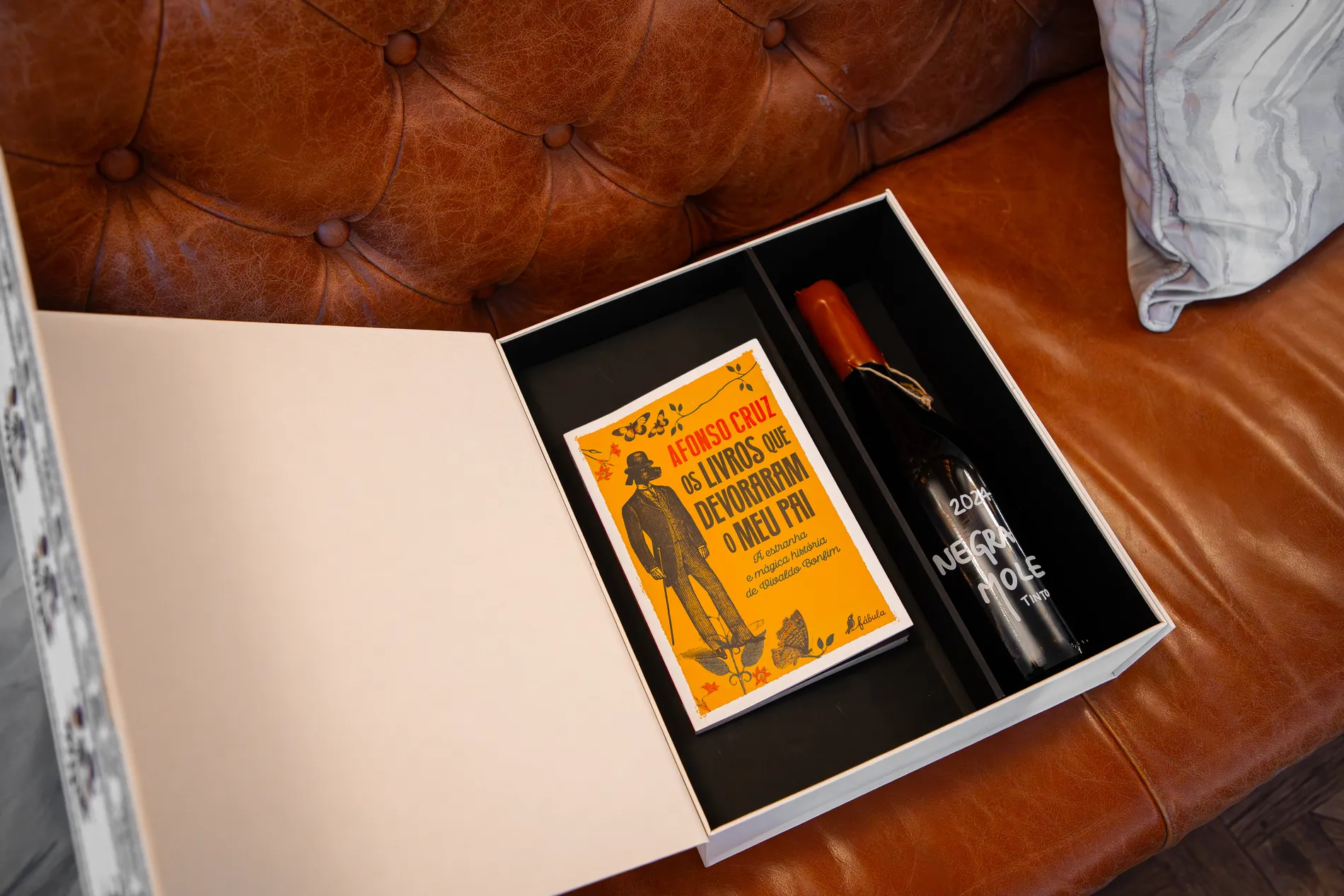 Wine & Books Club - Wine &amp; Books Hotels