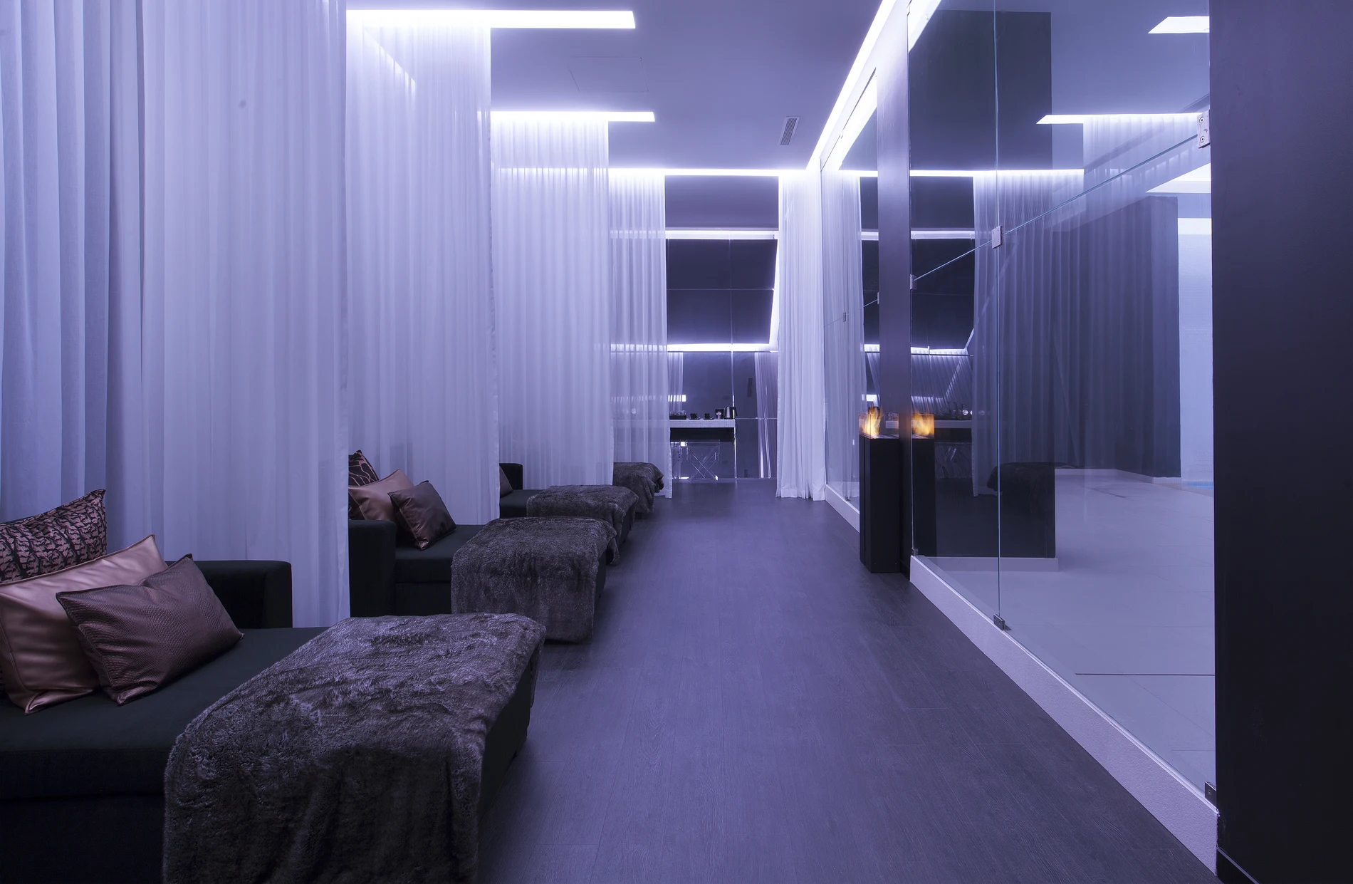 The Library Spa - Wine & Books By The Sea Algarve Resort - Wine &amp; Books Hotels