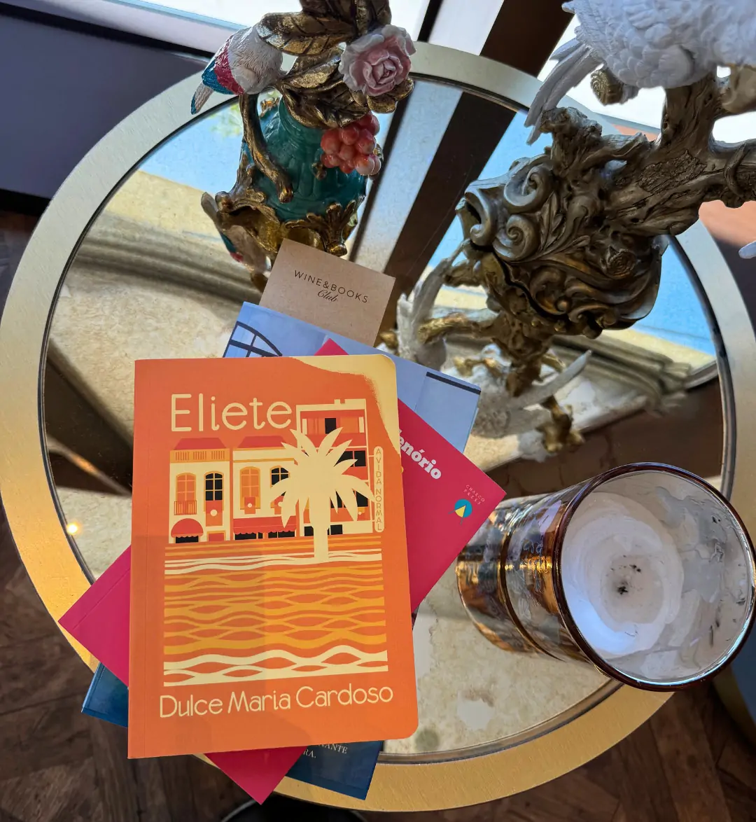 Curadoria Wine & Books - Wine &amp; Books Hotels