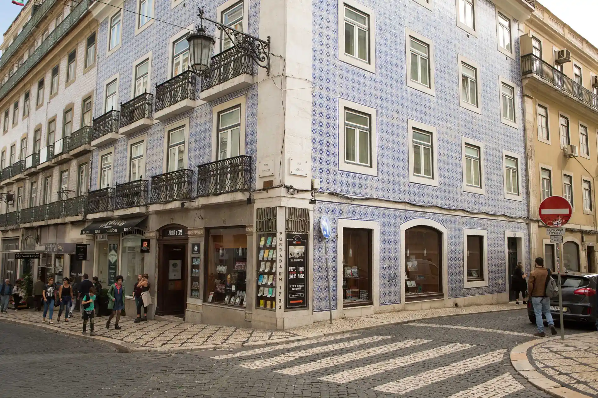 Destino - Wine & Books Hotels Lisboa - Wine &amp; Books Hotels