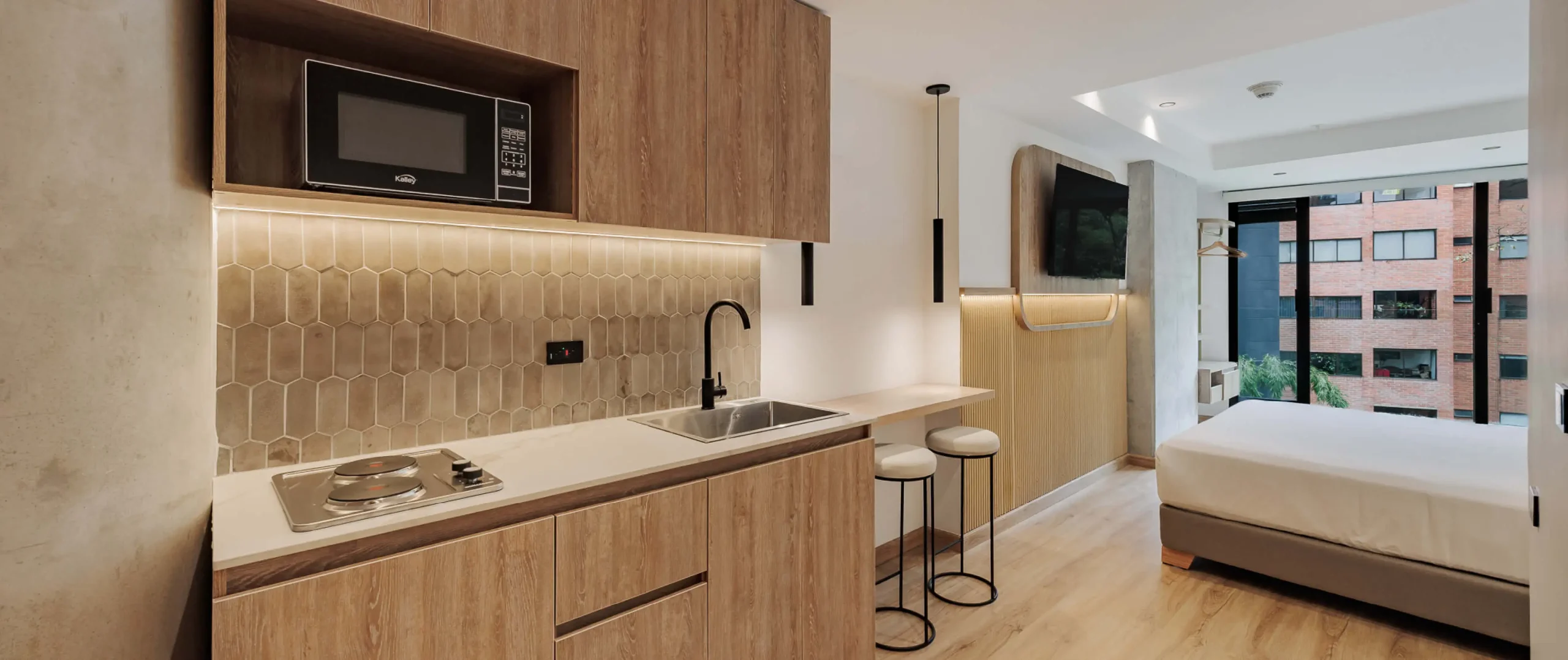 Sliders 1900 x 800-02