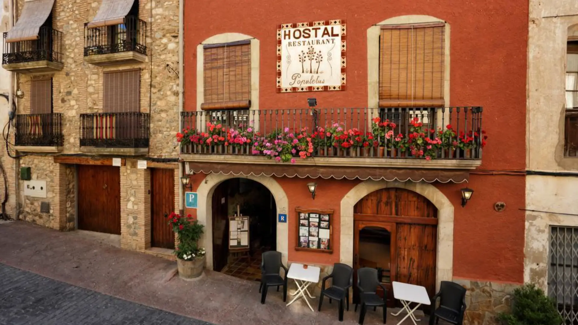 Hostal i Apartaments Populetus | Web oficial