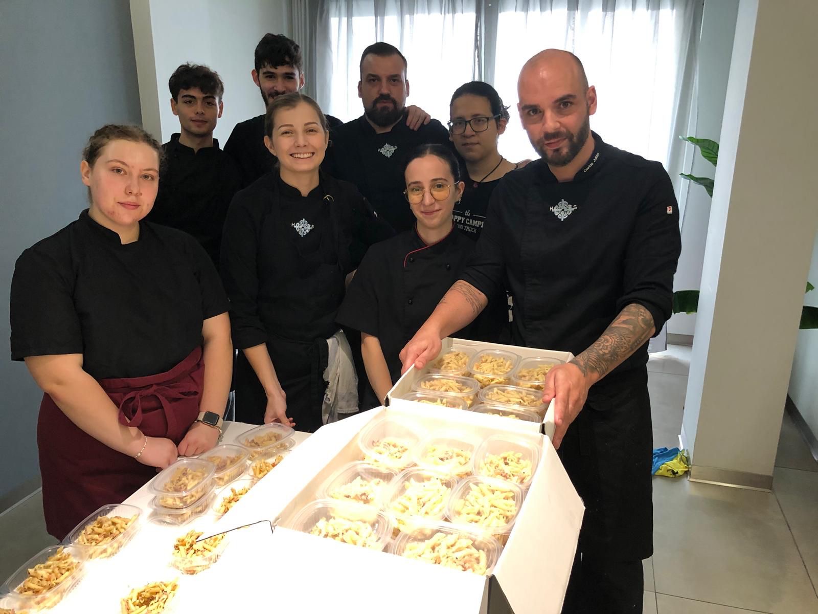 Hospes Palau de la Mar joins the humanitarian aid after the DANA with the delivery of 500 daily rations of food to the affected people - Hospes Hotels