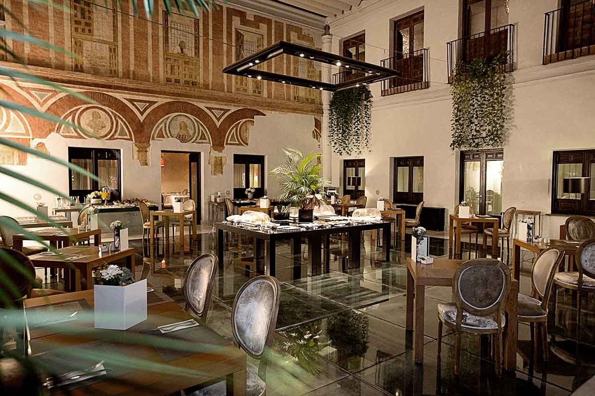 La Elegante Historia del Hospes Palacio del Bailío - Hospes Hotels