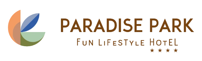 Logo &ldquo;Paradise Park Fun Lifestyle Hotel&rdquo; con estrellas.
