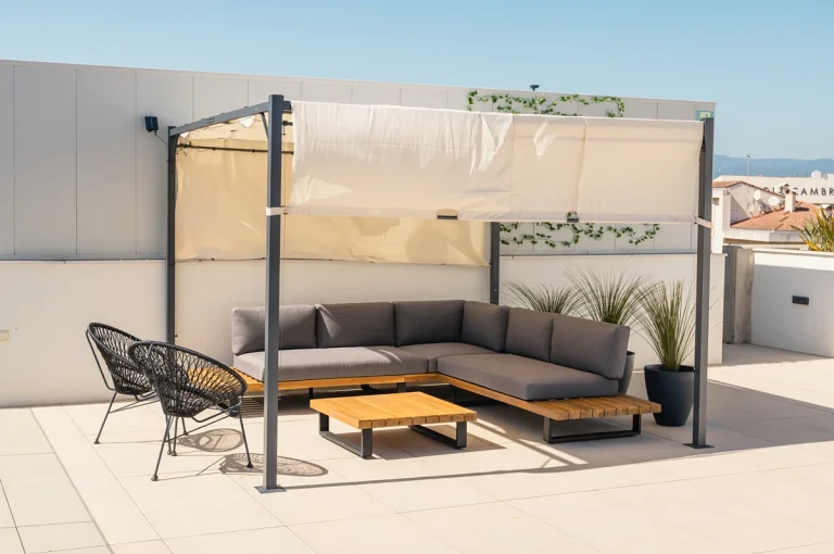 Zona chill out en el rooftop del hotel