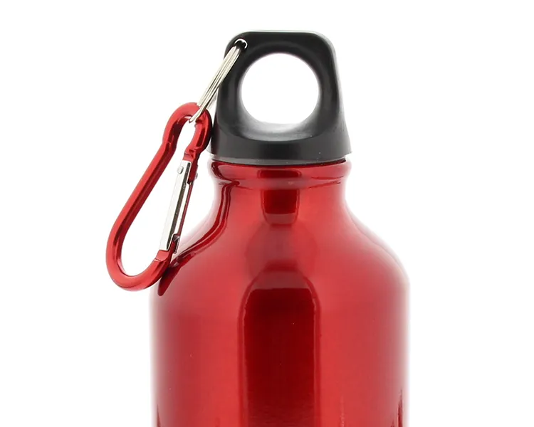 Botella roja con asa met&aacute;lica y mosquet&oacute;n rojo, vista frontal.