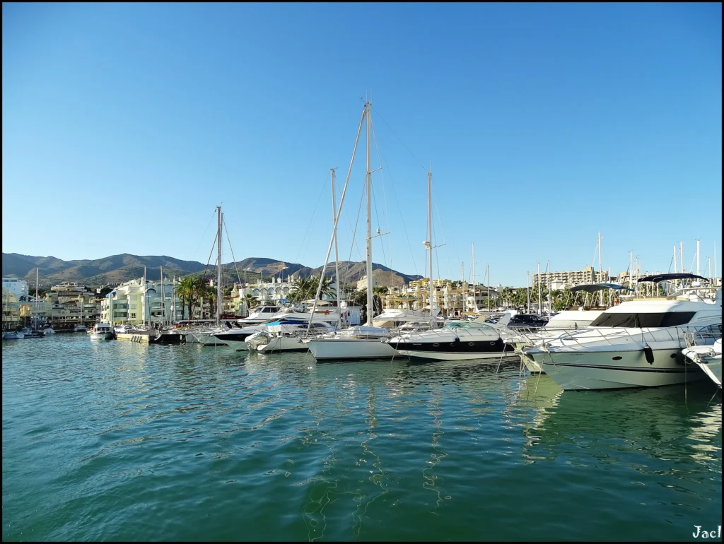 Mac Puerto Marina | Benalm&aacute;dena | Web oficial