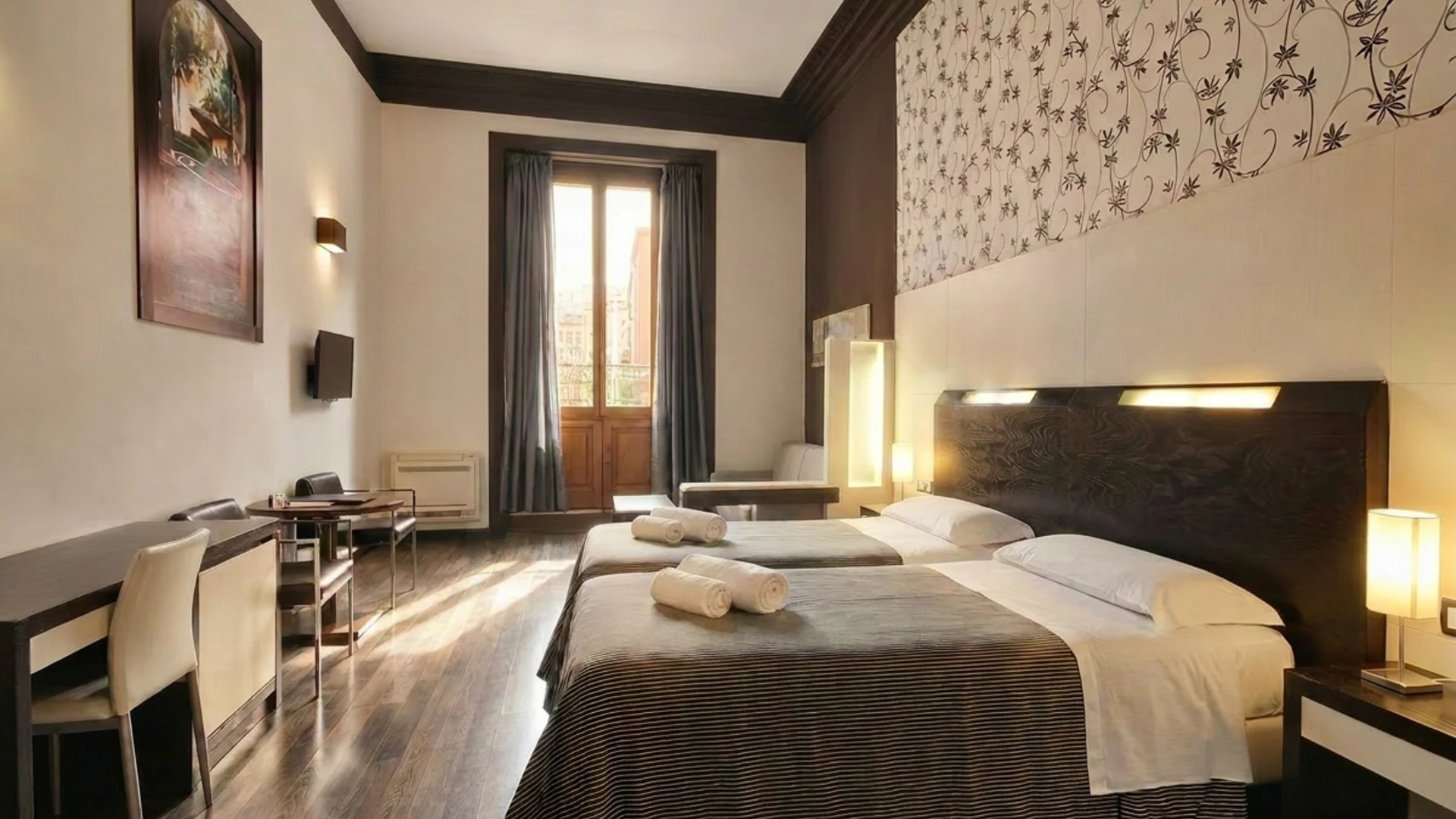 Hostal Alhambra Suites