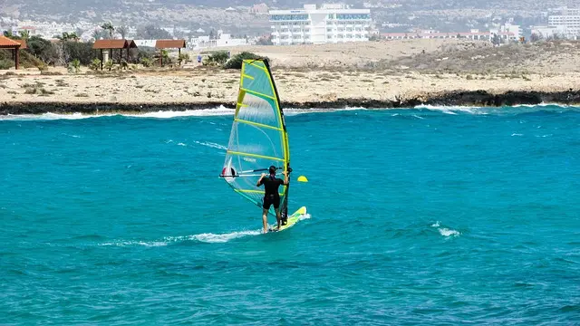 windsurfing