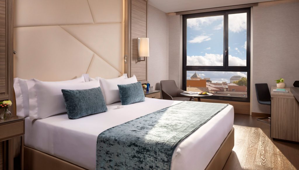 Day Pass ViP Sun-Day! - VP Plaza Espa&ntilde;a Design 5*