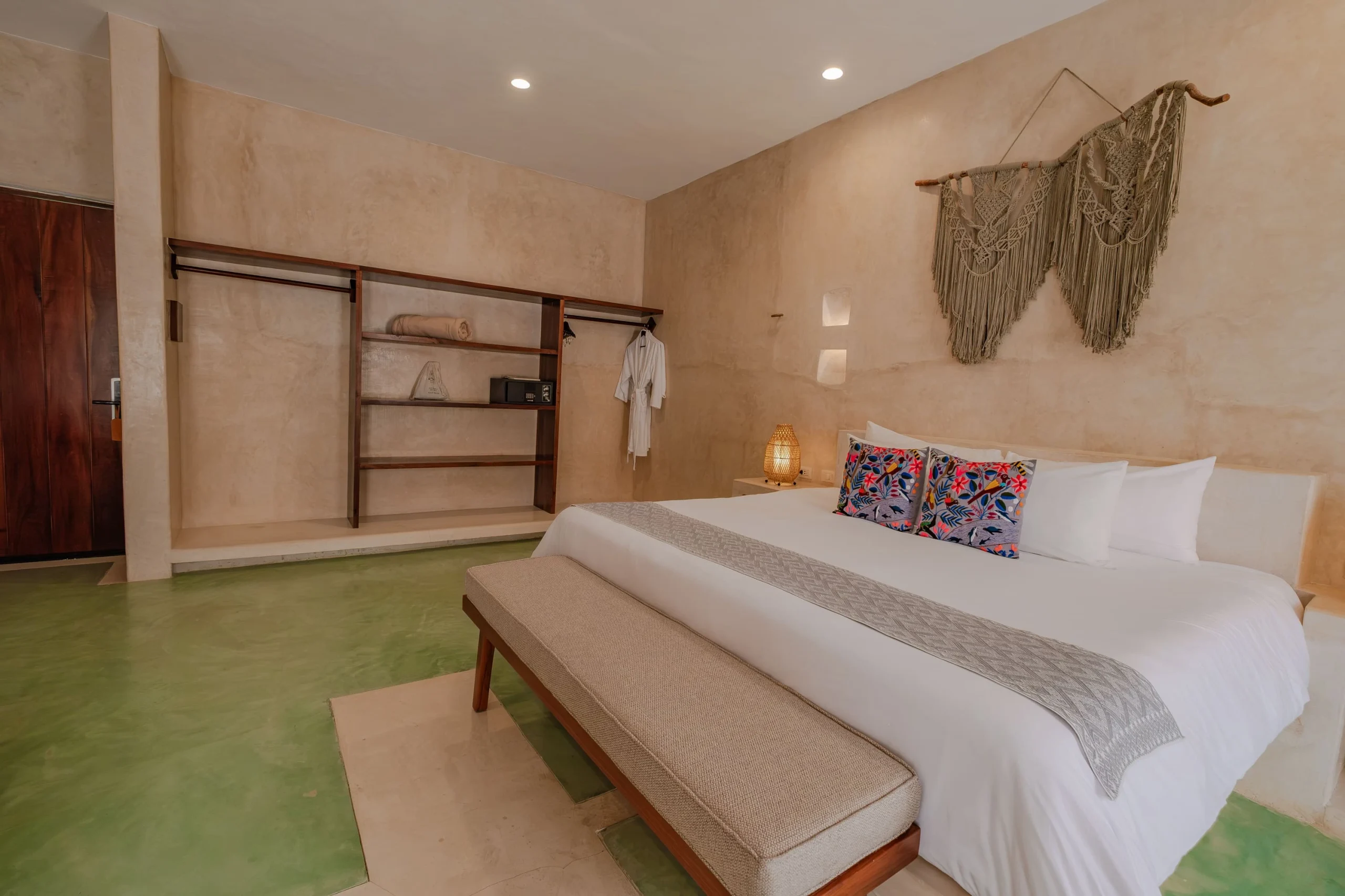 Wakax Hacienda. Quiet Luxury