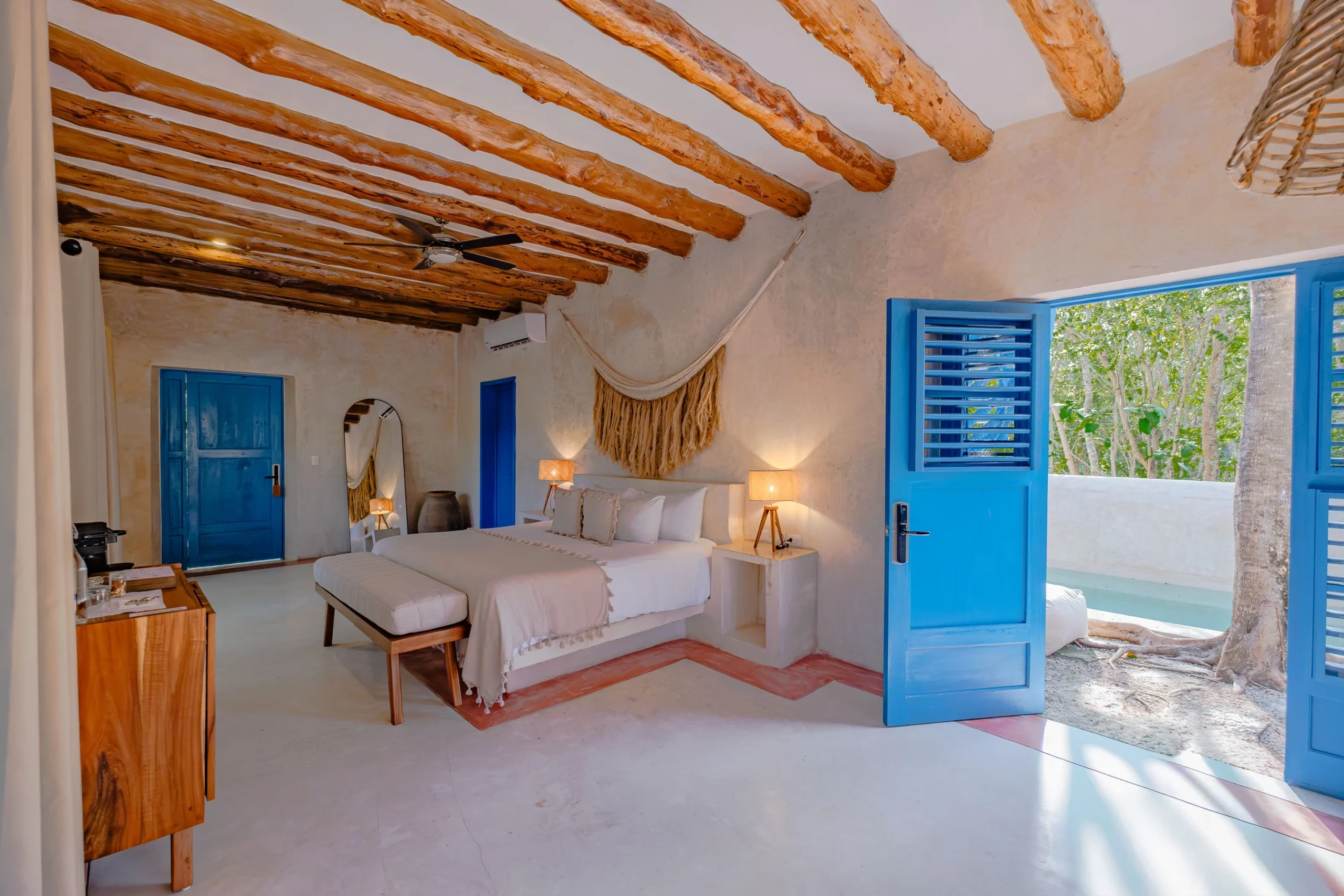 Wakax Hacienda. Quiet Luxury