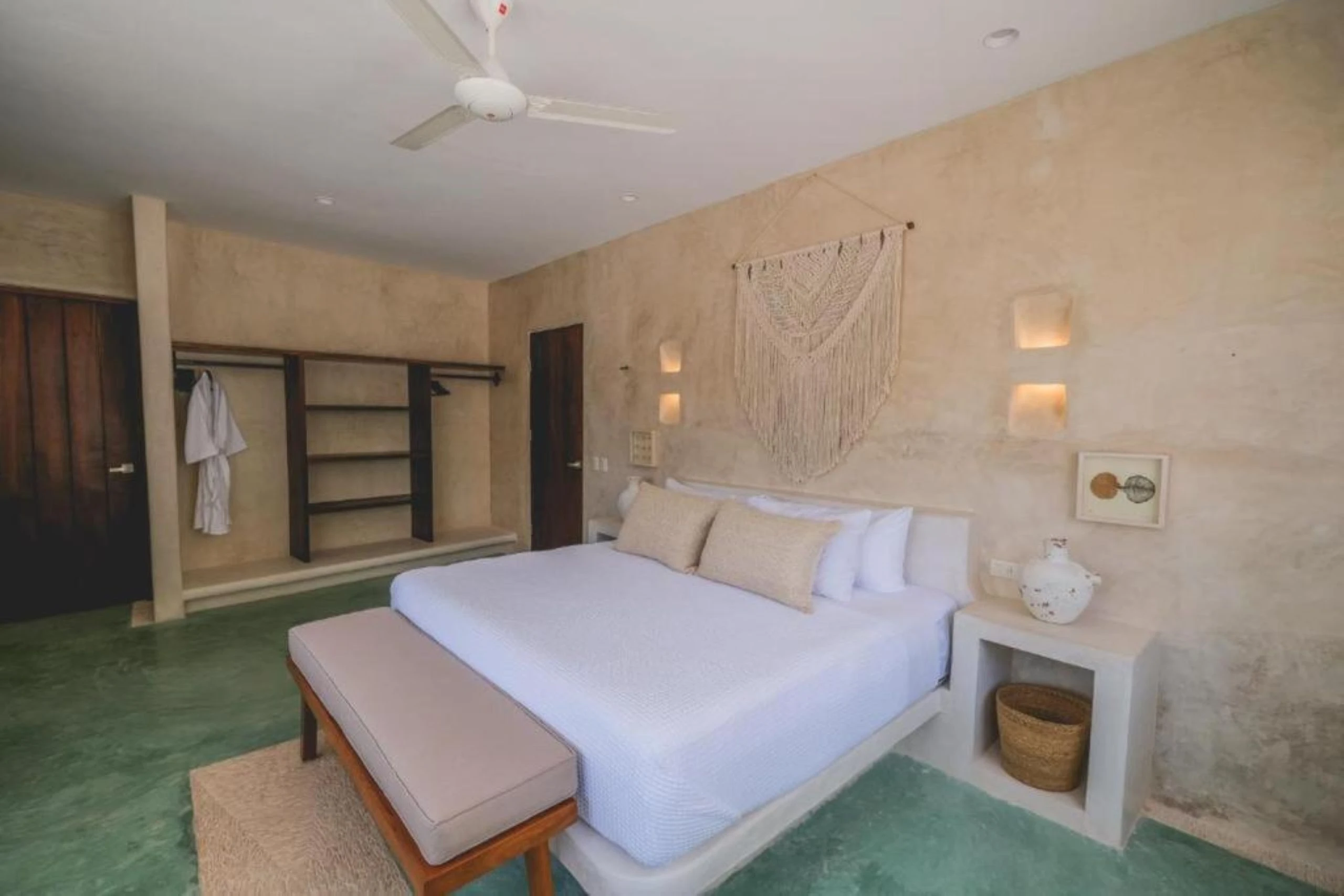 Wakax Hacienda. Quiet Luxury