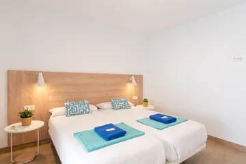 _EVE7274 - Ground Floor Bedroom_10_11zon