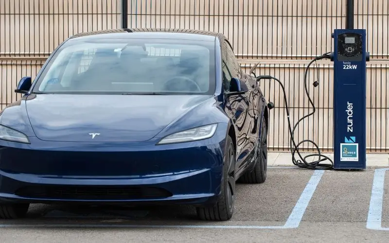 Movilidad sostenible y comodidad: LUZE Hoteles refuerza sus estaciones de carga en Navarra y San Sebastián - Luze Hoteles