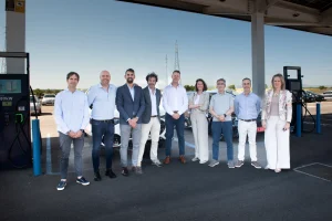 Luze Hoteles y Zunder: punto de encuentro de movilidad sostenible en Luze El Villa con el podcast &ldquo;Todo El&eacute;ctricos&rdquo; - Luze Hoteles