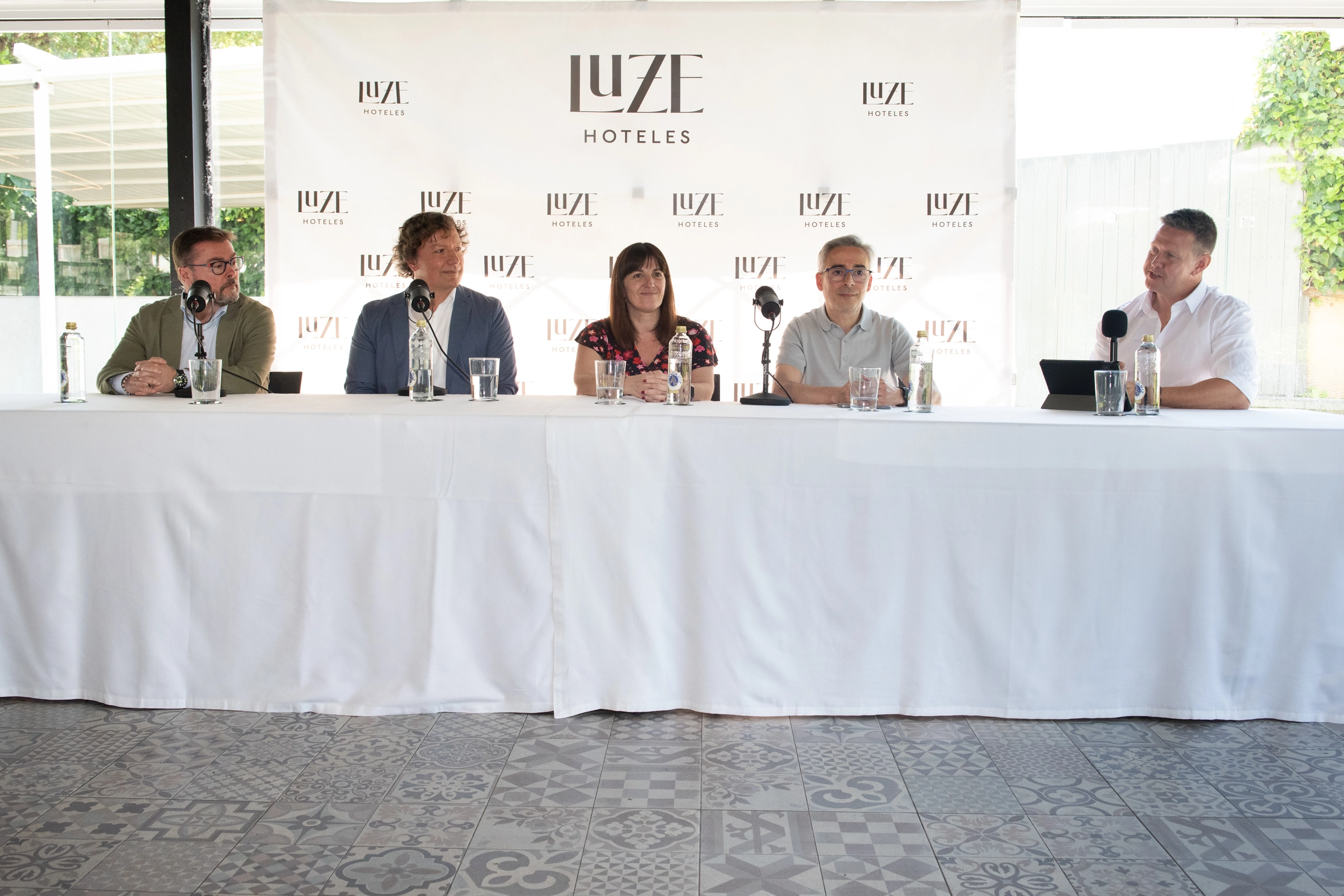 Luze Hoteles y Zunder: punto de encuentro de movilidad sostenible en Luze El Villa con el podcast &ldquo;Todo El&eacute;ctricos&rdquo; - Luze Hoteles