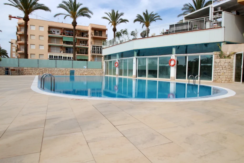Senator Águila Piscina Exterior