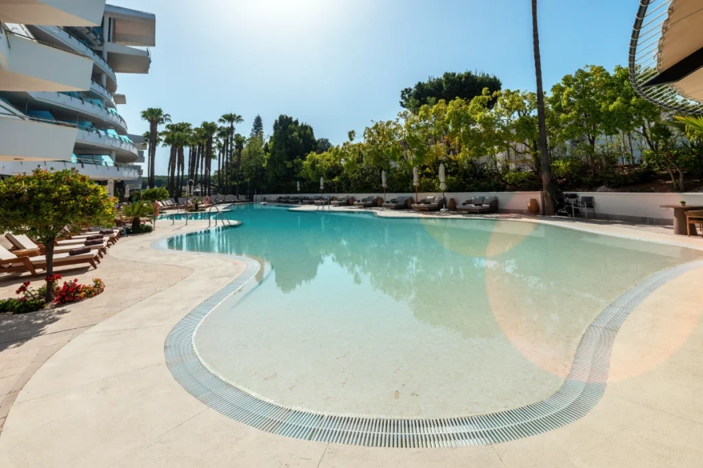 Banus-piscina-2 (1)