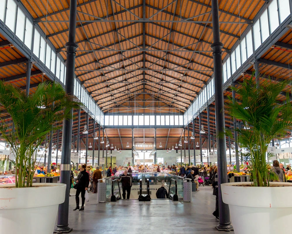 Interior del mercado Central de Almer&iacute;a