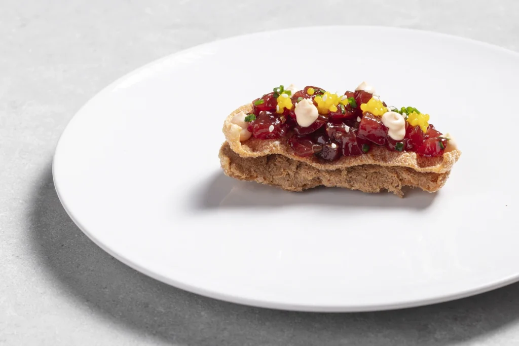 Primer premio de tapa en la Feria de Barbate de at&uacute;n 2025 "Tierra y Marea"