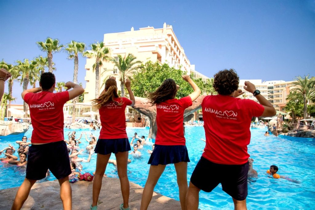 &iquest;Qu&eacute; hacer al viajar con adolescentes? - Senator Hotels &amp; Resorts