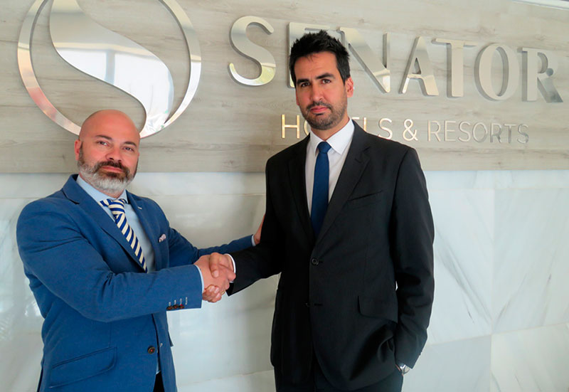 De izqda. A Dcha.: Miguel Encinas (Director comercial y marketing de Hotelvip) y Gabriel Morell (Subdirector de Operaciones Senator Hotels & Resorts)
