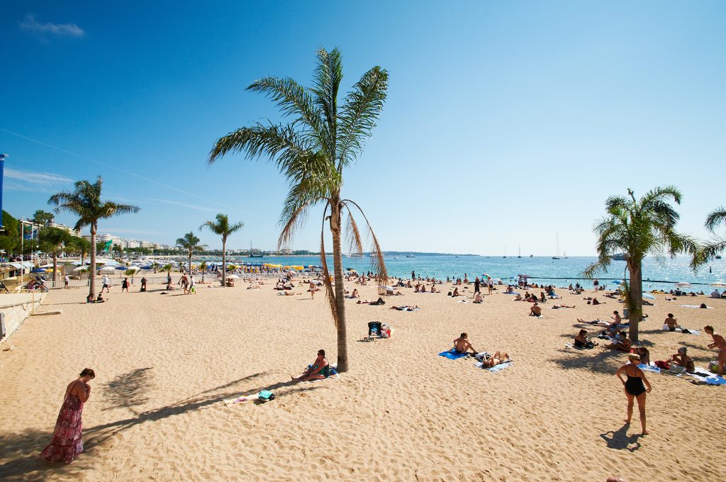 Las mejores playas de Barcelona para disfrutar del sol y la arena - Senator Hotels &amp; Resorts