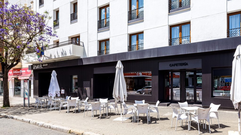 LA NUEVA IMAGEN DEL HOTEL DE 4 ESTRELLAS VIRGEN DE LOS REYES - Senator Hotels &amp; Resorts