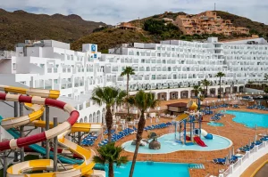 Qu&eacute; hacer en Moj&aacute;car y Vera en verano: planes, playas y eventos (2026) - Senator Hotels &amp; Resorts