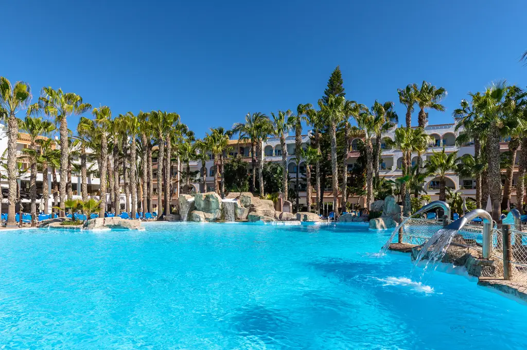 Guía para visitar MiniHollywood Oasys este 2026 - Senator Hotels & Resorts