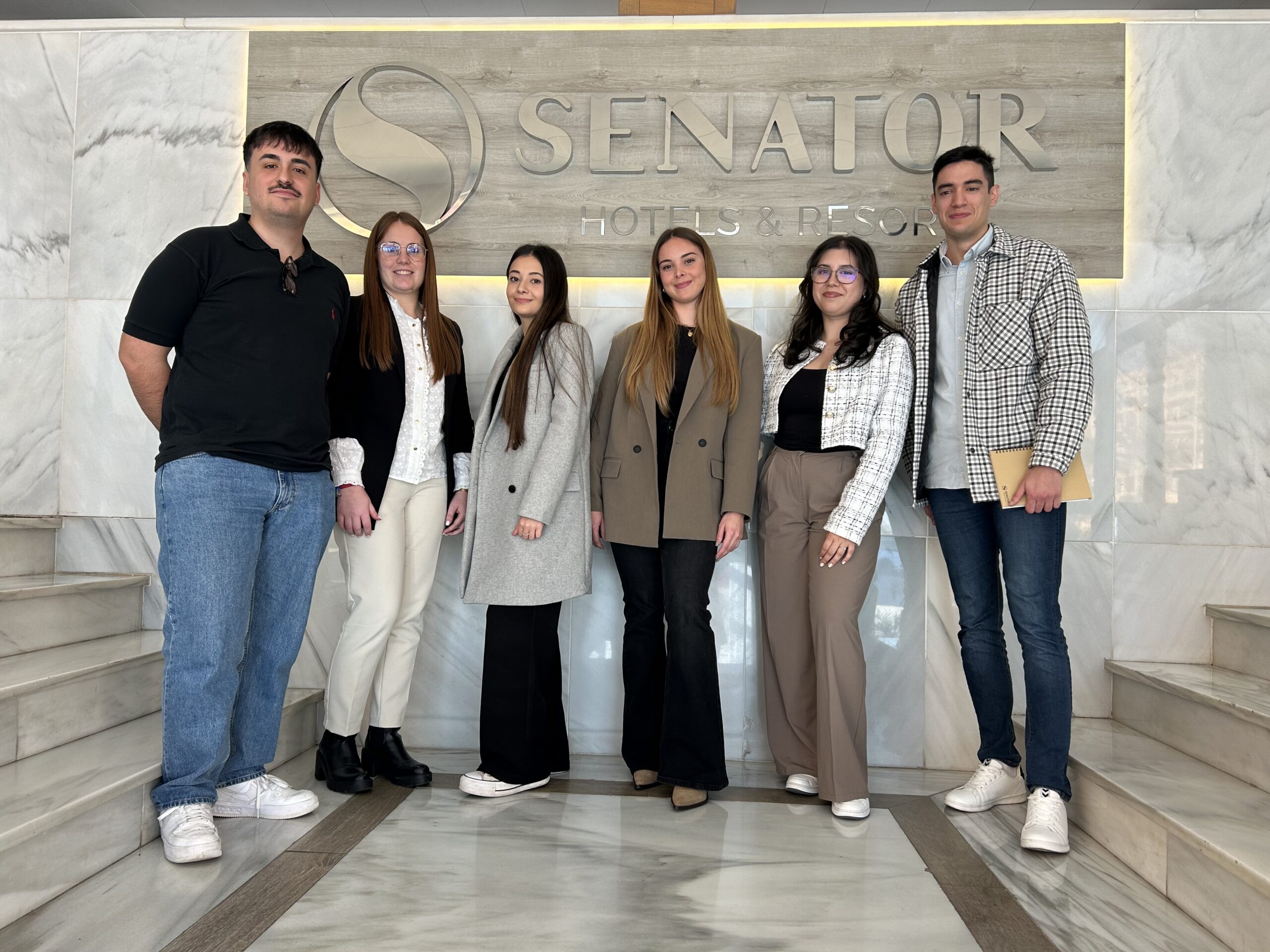 &iexcl;Bienvenidos a Senator! Comienzan las Becas D-UAL 2024 con prometedores talentos - Senator Hotels &amp; Resorts