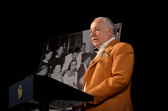 Don Jose Mar&iacute;a Rossell durante su emotivo discurso