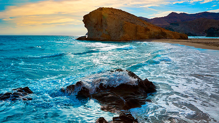 Rocas en Playa de Monsul