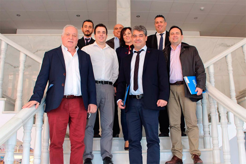 Equipo directivo de Playa Senator reunido con equipo de la Universidad de Almería