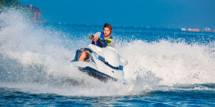 Deportes acu&aacute;ticos - Roquetas de Mar