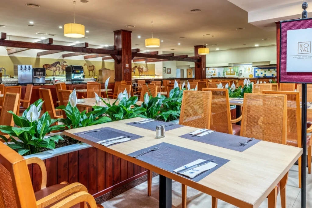 Royal Service - Senator Hotels &amp; Resorts