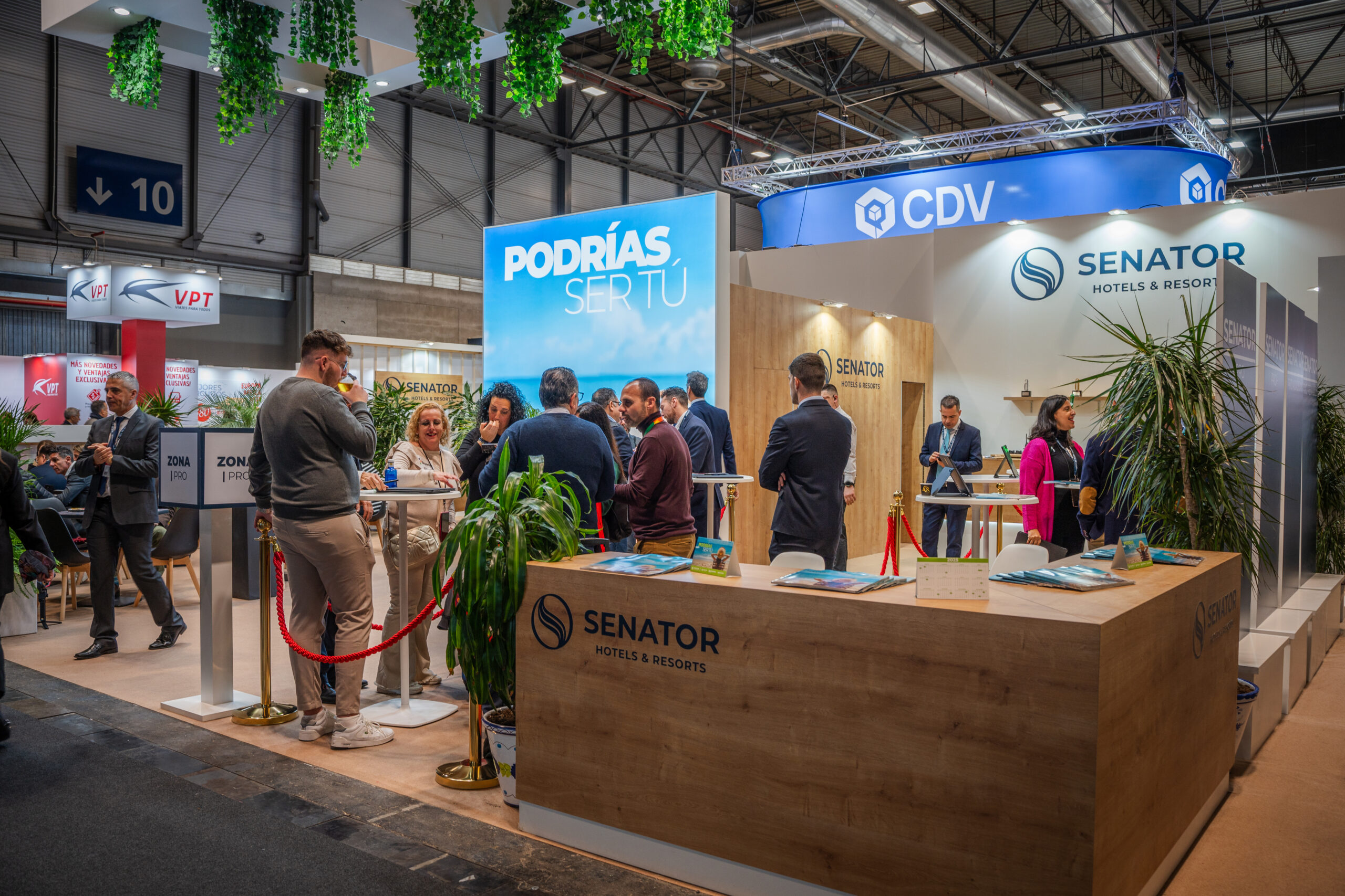 Senator_FITUR_2025_Stand