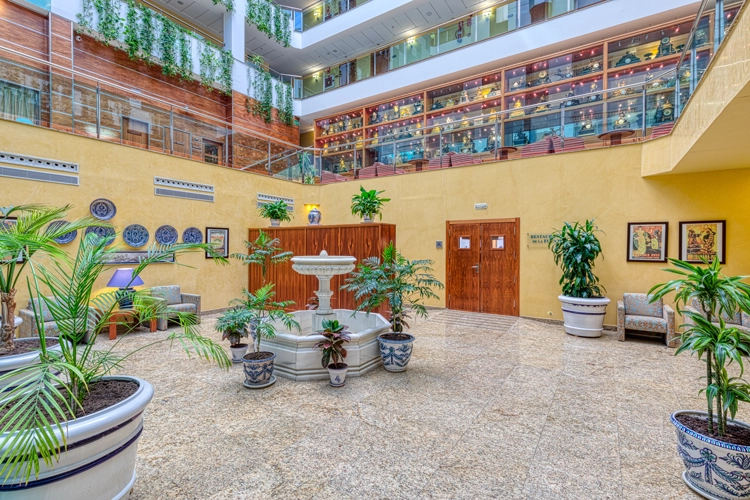 alojamiento-verano-granada hotel-senator-granada