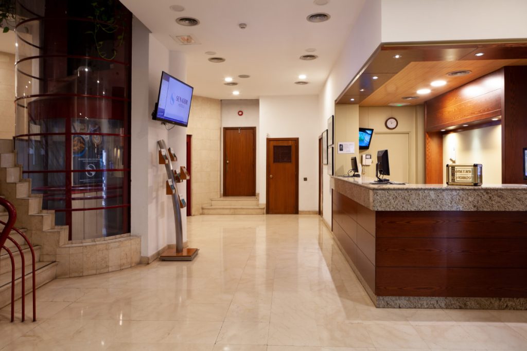 senatorhuelva-servicios-recepcion24h 03