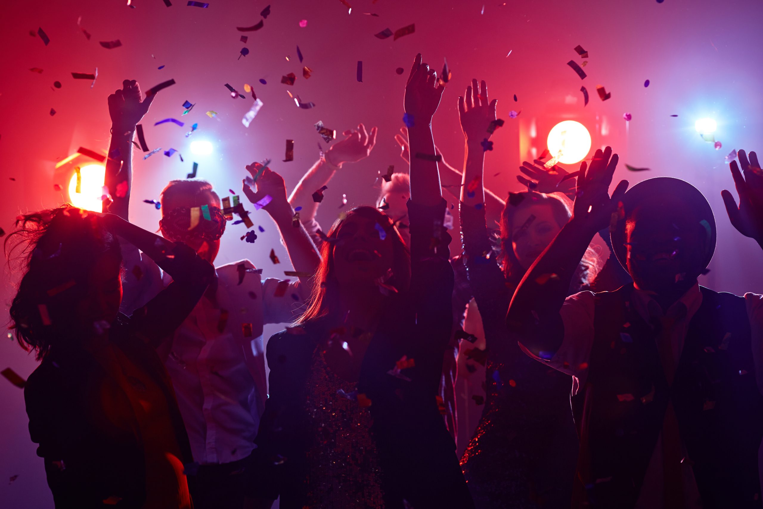 Las 10 mejores discotecas de Marbella para salir de fiesta - Senator Hotels &amp; Resorts