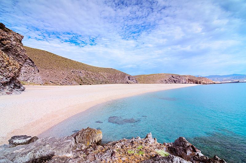 Mejores playas nudistas en Andalucía