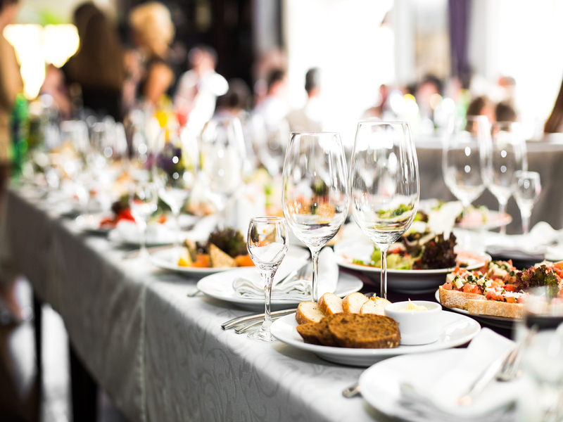 Consejos para sobrevivir a la cena de empresa - Senator Hotels &amp; Resorts