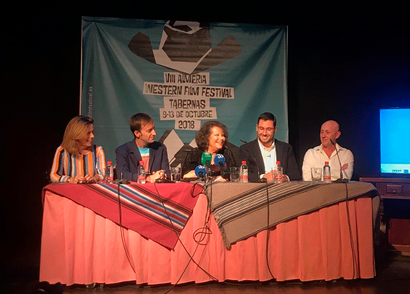 Claudia Cardinale recoge el Premio Tabernas de Cine - Senator Hotels &amp; Resorts