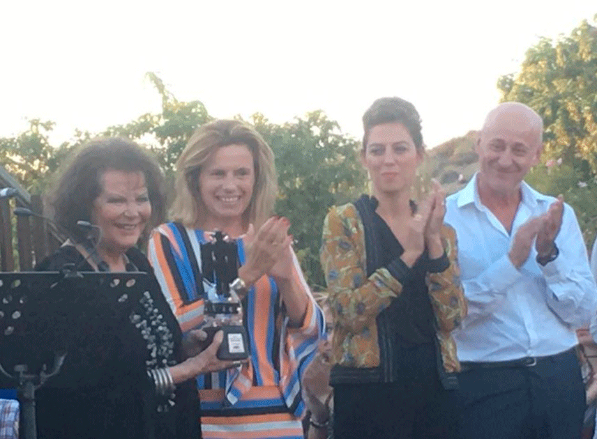 Claudia Cardinale recoge el Premio Tabernas de Cine - Senator Hotels &amp; Resorts