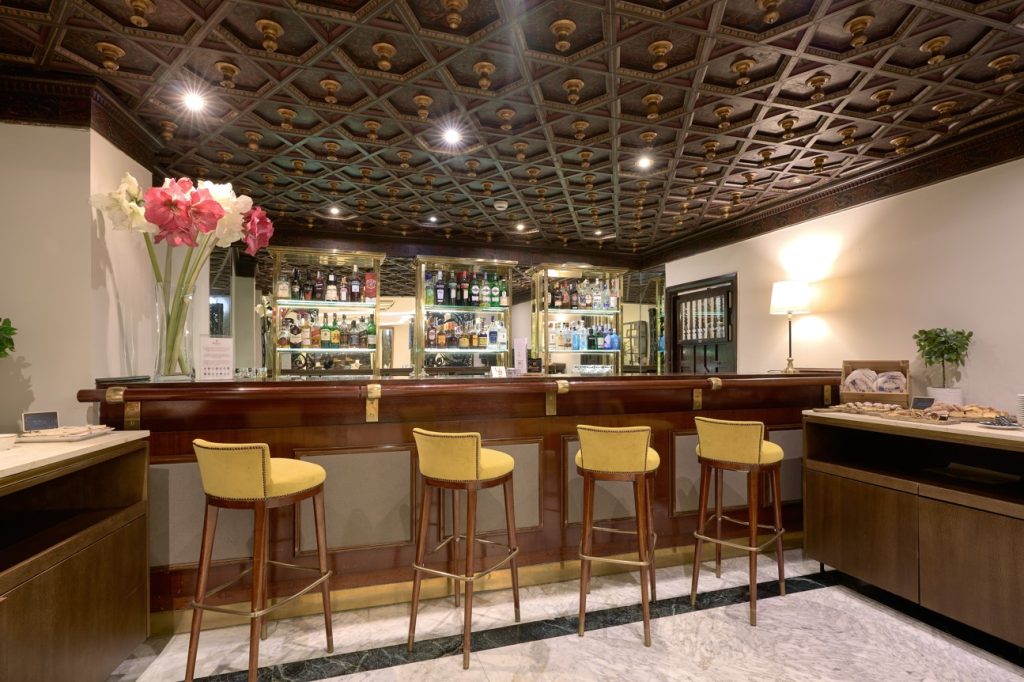 Hotel Bécquer **** Seville Official website