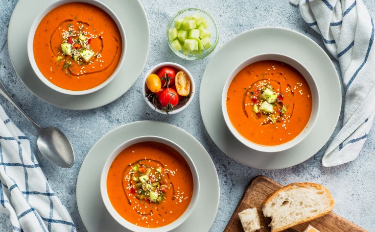 plato gazpacho gastronomia sevillana