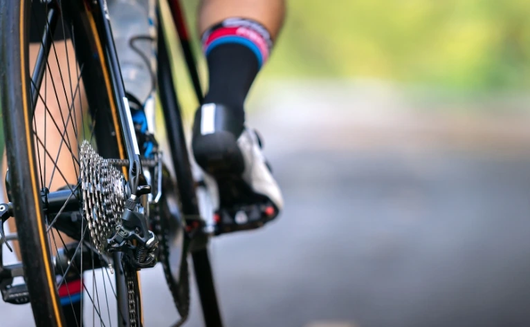 Ciclista en bicicleta
