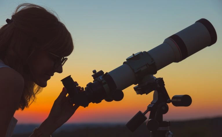 Observaci&oacute;n eclipse solar telescopio